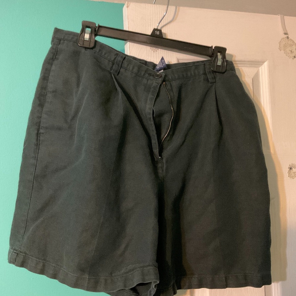 Liz Claiborne size 16 navy shorts